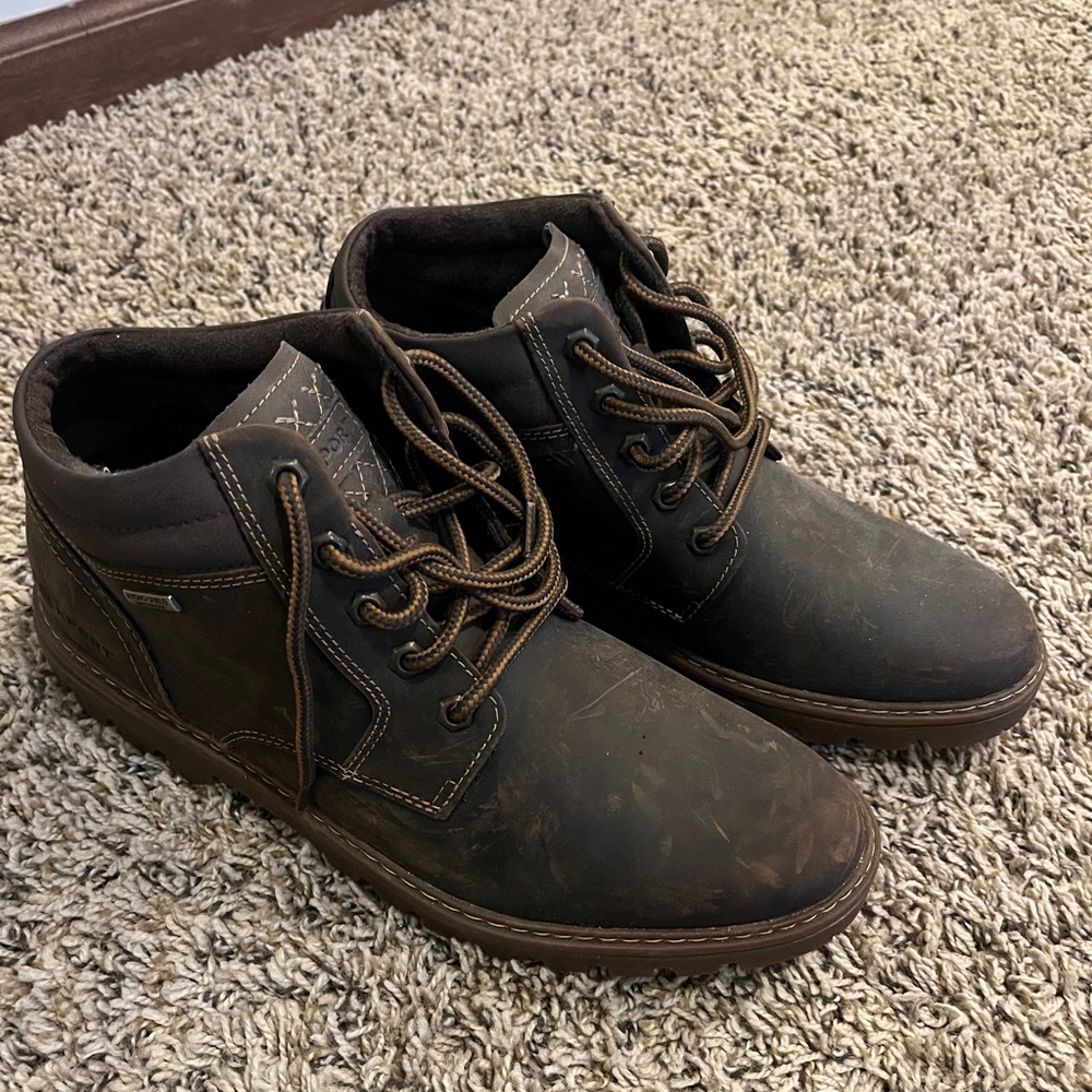 New Rockport Dark Brown Chukka Boots